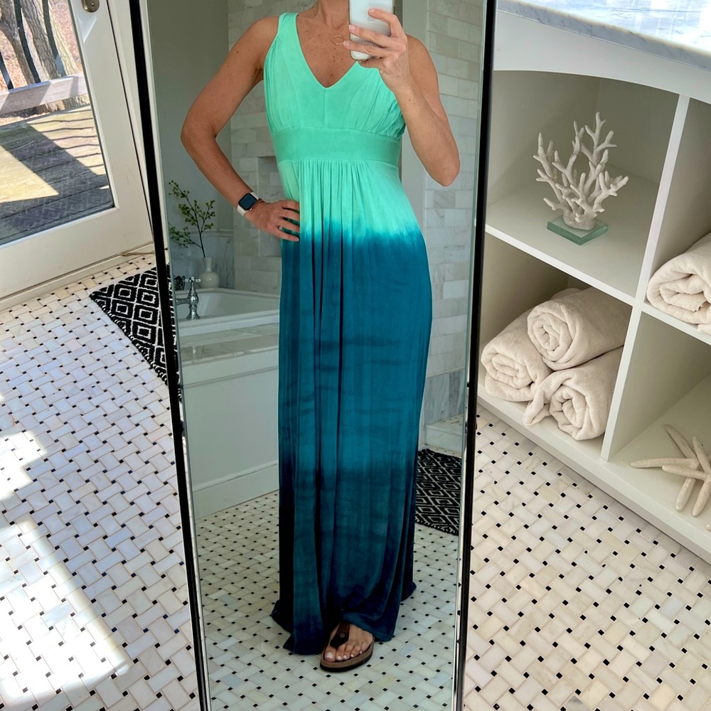 Pink Lotus XS Maxi dress from Athleta